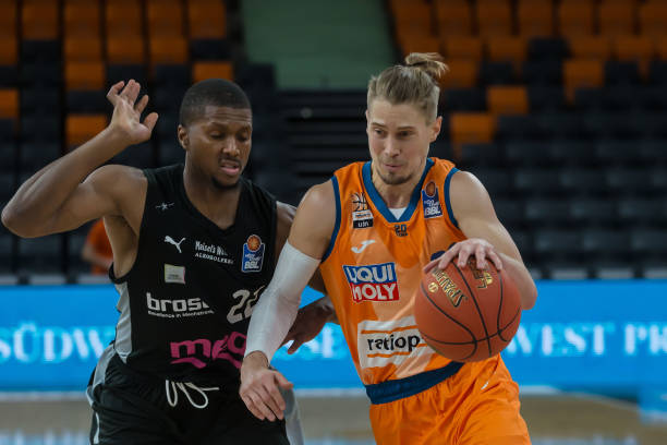 和支持团队 和支持团队