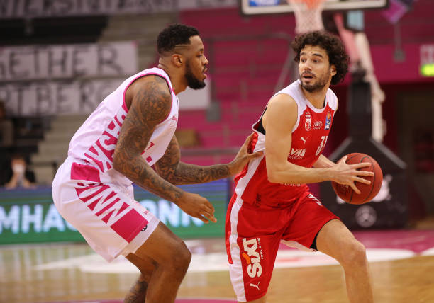 也是年轻一 也是年轻一